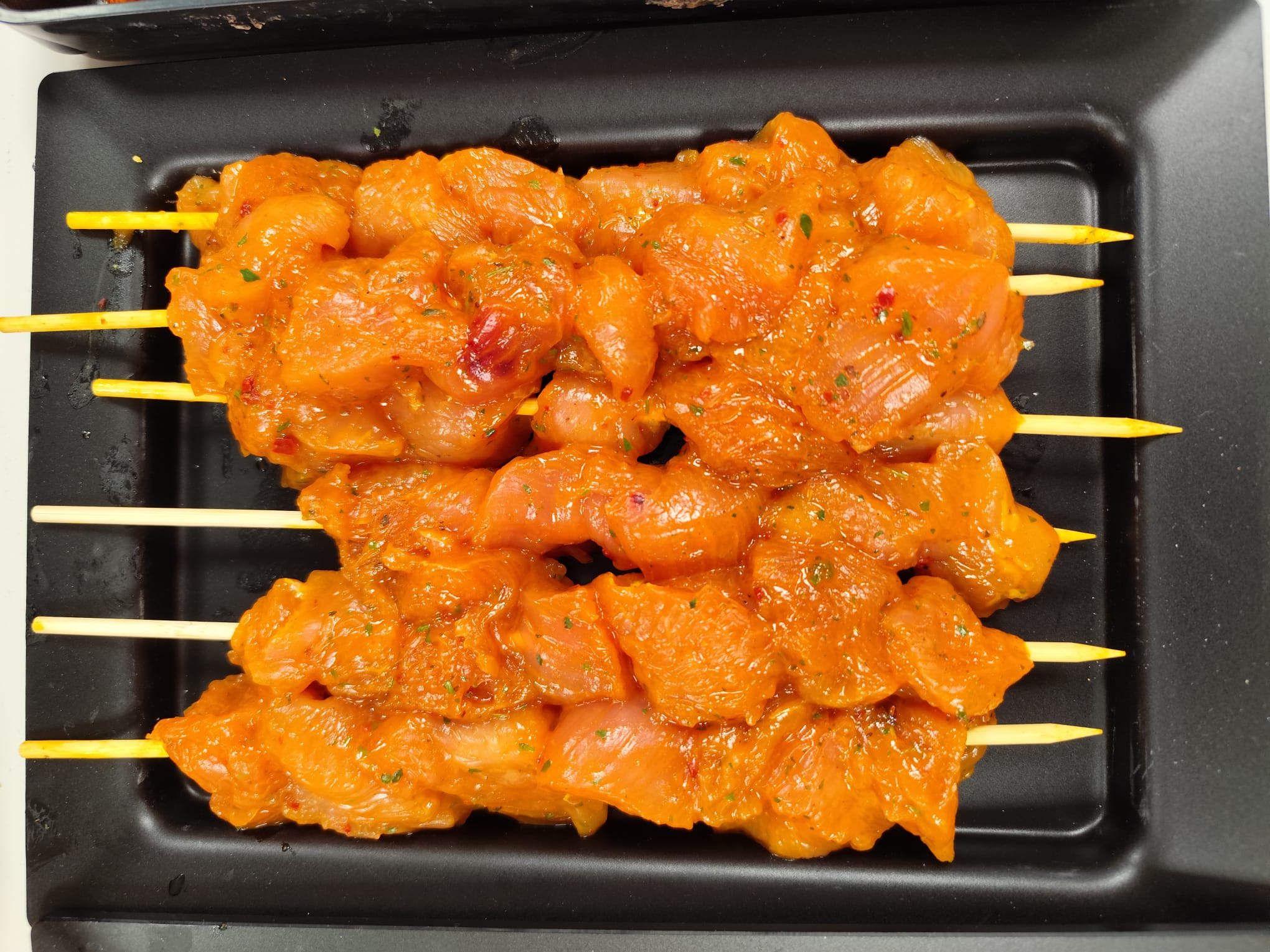 Pinchos Adobados: la importancia de una formulación que marca la diferencia en la industria cárnica